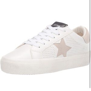 Steve Madden Starling Sneakers (size 6.5)
